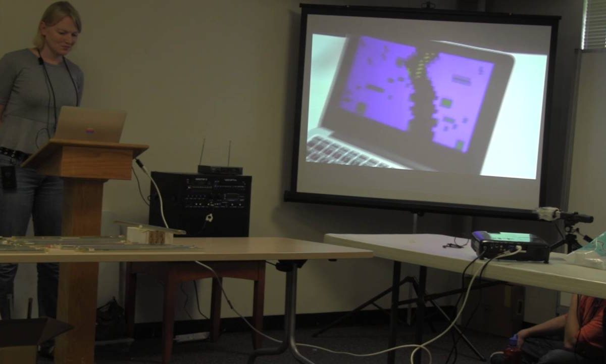 Quinn Dunki presents the HackFest 2016 awards