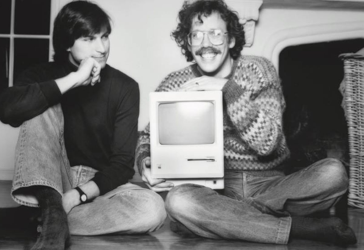 A black-and-white photo of Steve Jobs and Bill Atkinson